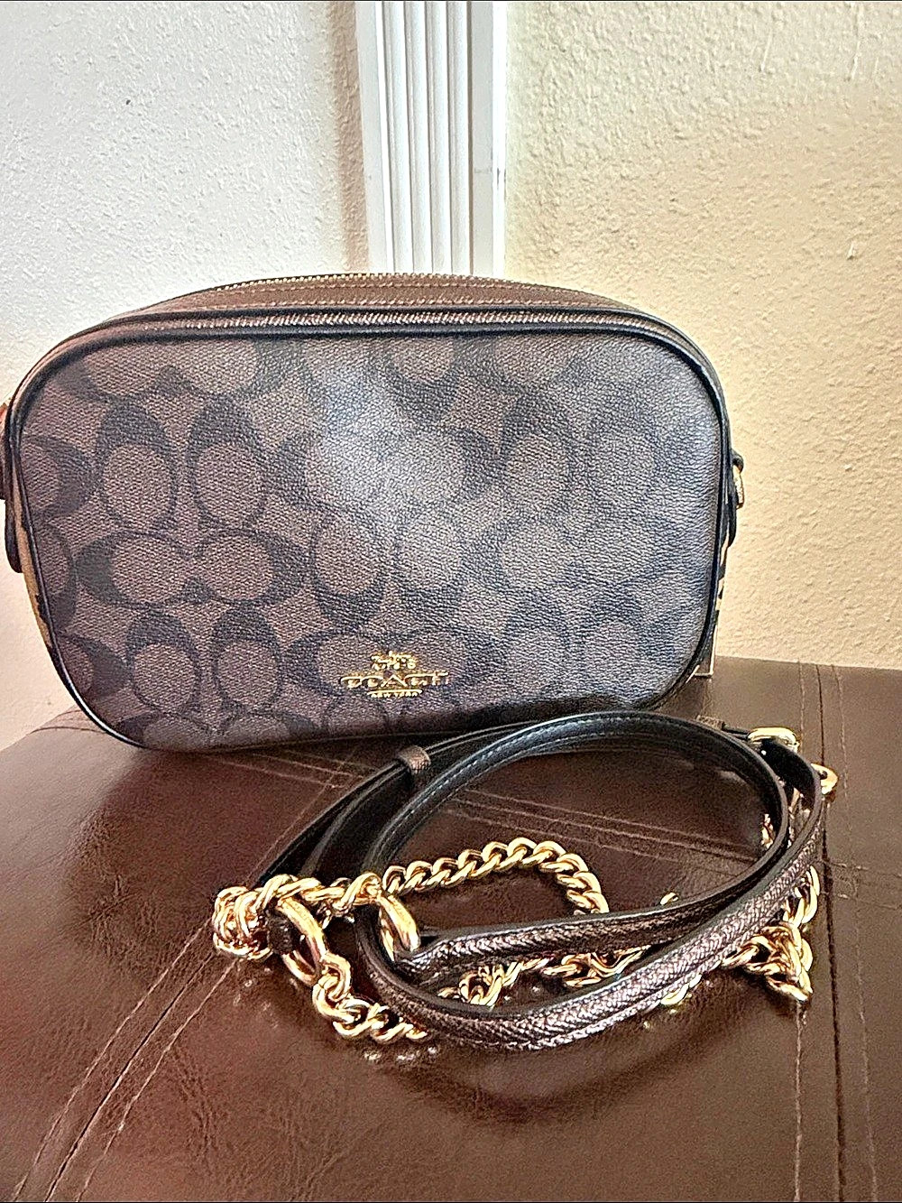 Coach Camera Bag Signature Camera Crossbody Brown & Black Like New